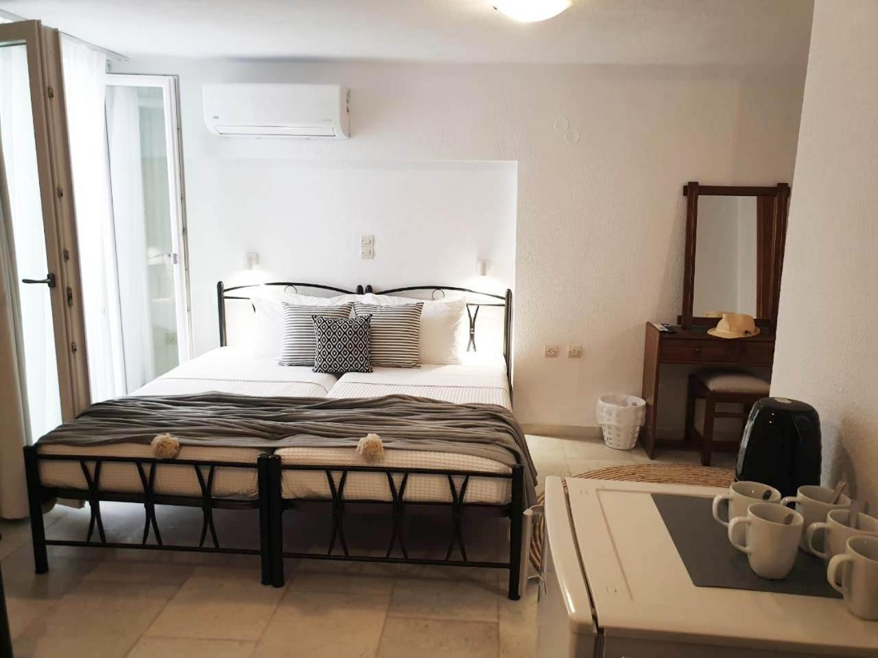Appartamento Anemos Town Naxos City Esterno foto