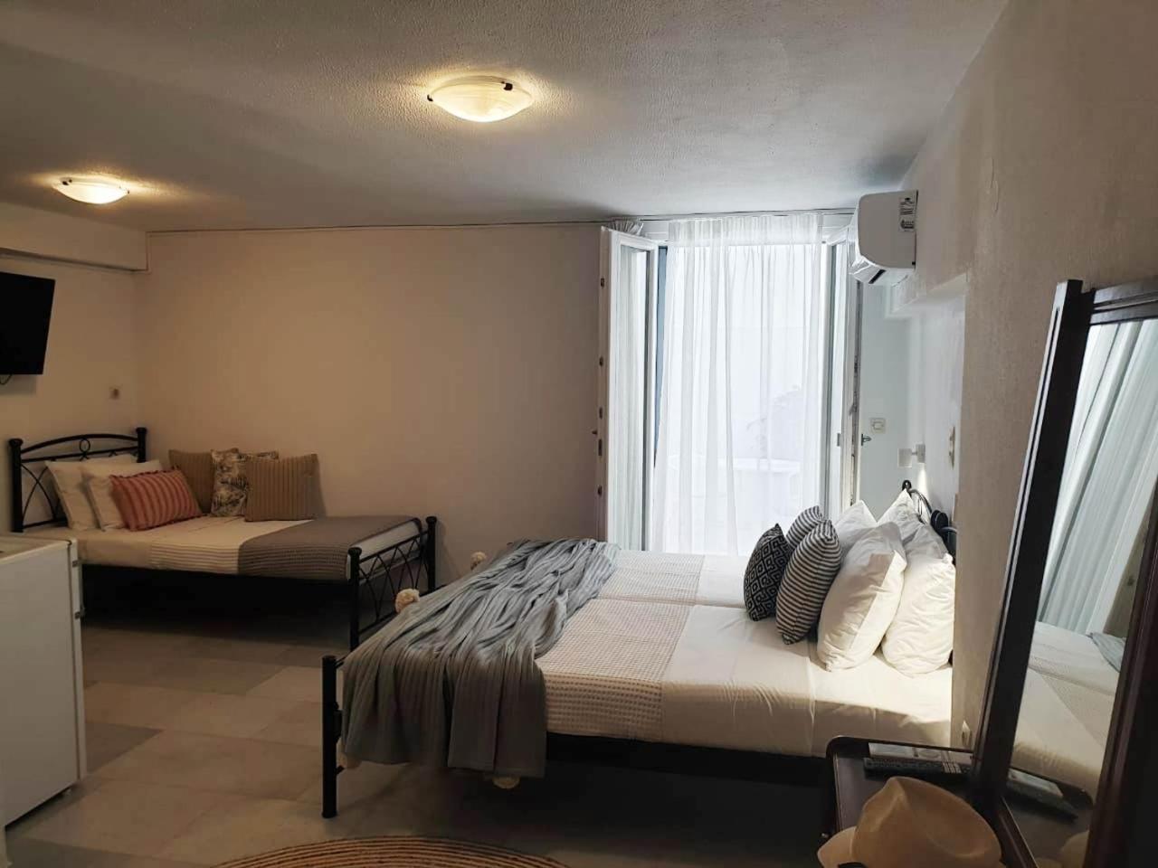 Appartamento Anemos Town Naxos City Esterno foto
