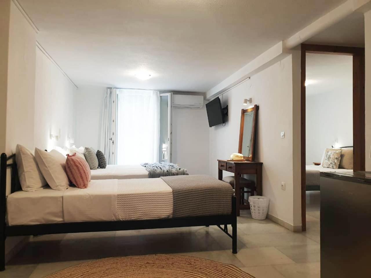 Appartamento Anemos Town Naxos City Esterno foto